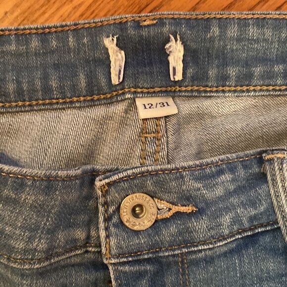 Levi’s size 12/31  - Picture 2 of 10